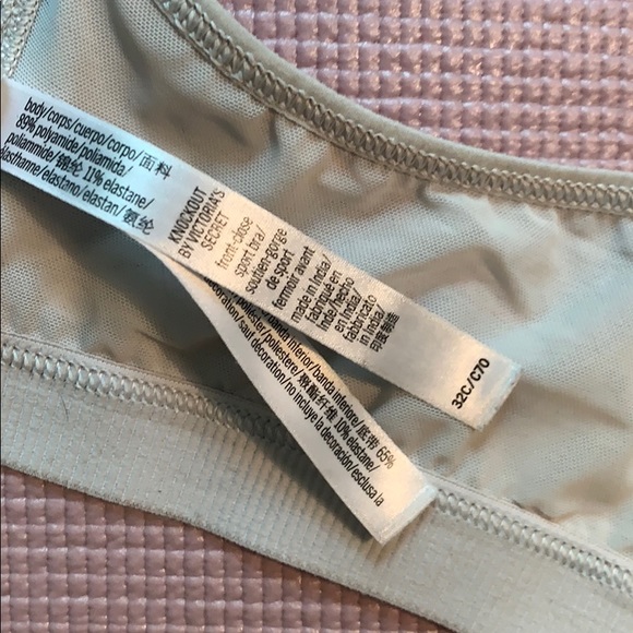 Victoria Secret Sport Bra front clip 32C - Picture 4 of 4